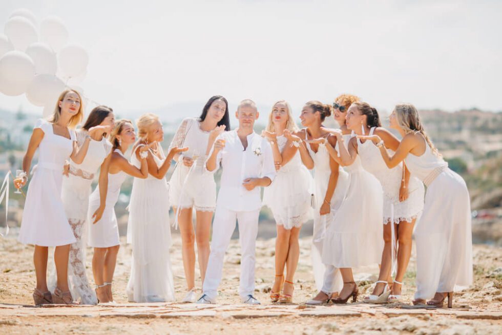 Groom Crete